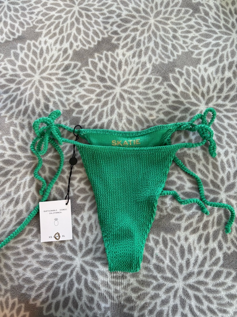 Skatie emerald crinkle Bottom